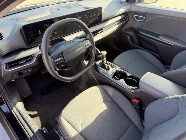 Used 2025 Kia K4 FWD image 12