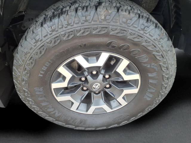 Used 2023 Toyota Tacoma TRD Off-Road AWD/4WD image 11