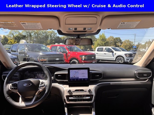 Certified 2022 Ford Explorer XLT w/ Equipment Group 202A image 10