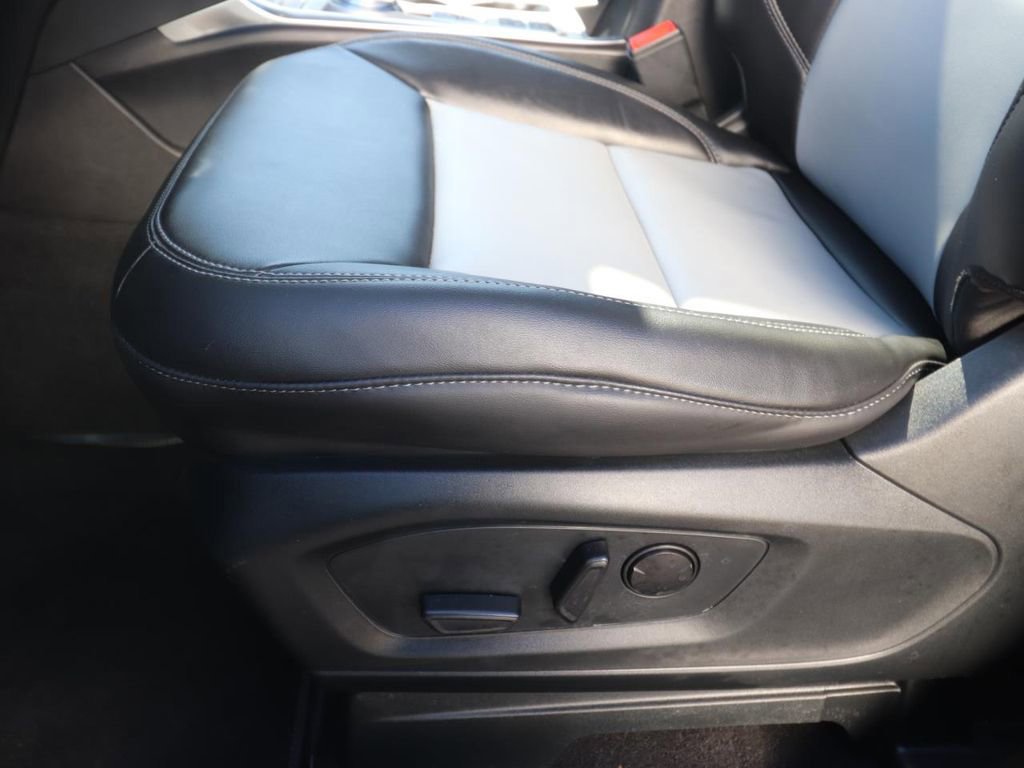 Certified 2023 Ford Explorer XLT w/ Equipment Group 202A image 17