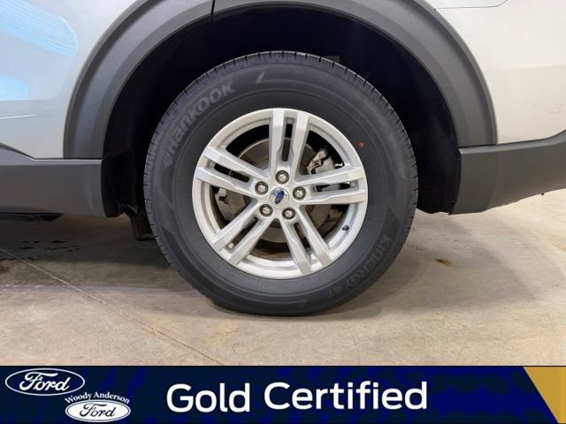 Certified 2024 Ford Explorer XLT w/ Equipment Group 202A RWD image 8