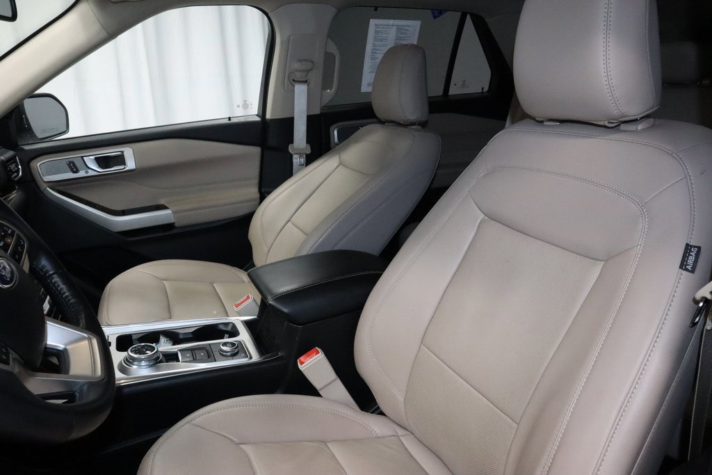 Certified 2022 Ford Explorer Limited w/ Hybrid Equipment Group 310A image 26