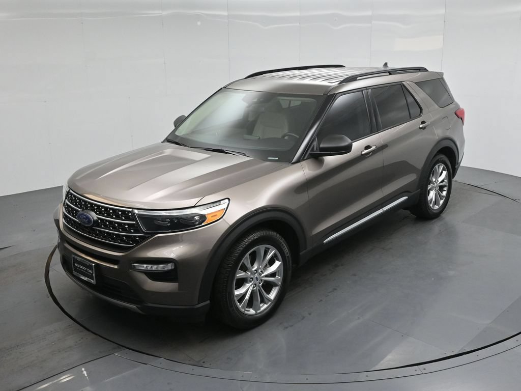 Certified 2021 Ford Explorer XLT w/ Equipment Group 202A RWD image 37