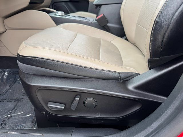 Certified 2020 Ford Escape Titanium image 15