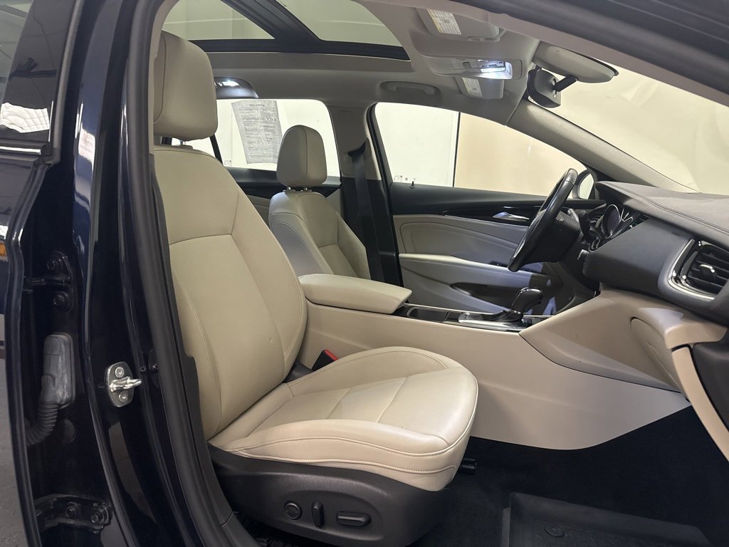 Used 2018 Buick Regal Essence w/ Driver Confidence Package #1 image 7