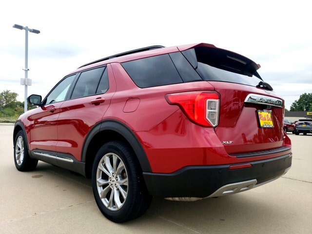 Certified 2023 Ford Explorer XLT w/ Equipment Group 202A AWD/4WD image 17