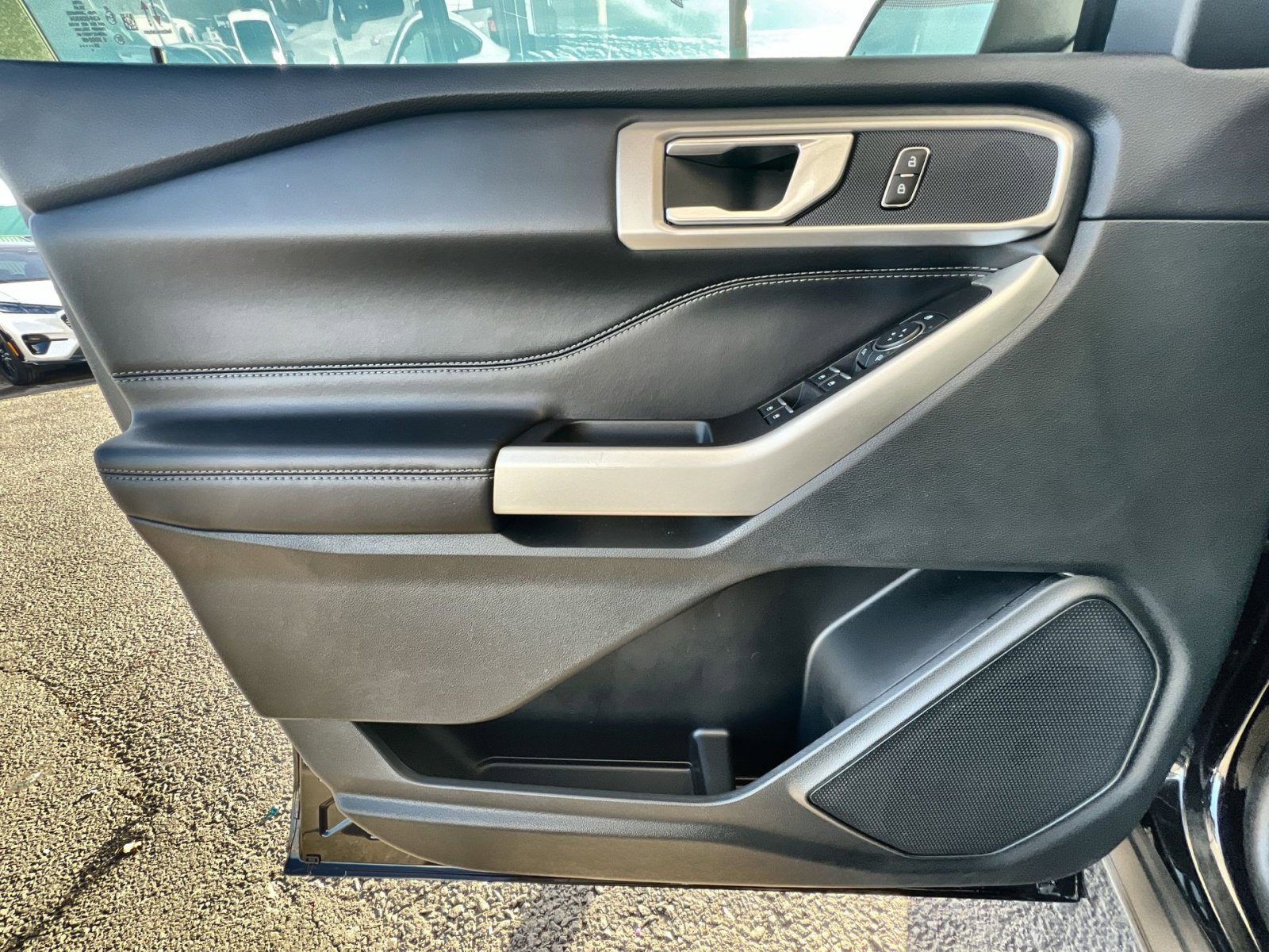 Certified 2023 Ford Explorer XLT w/ Equipment Group 202A image 15