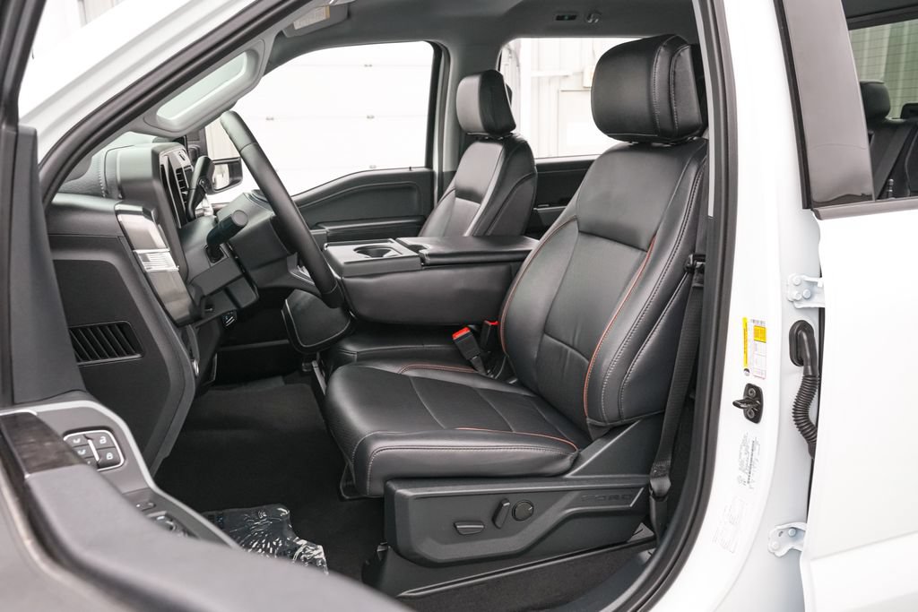 Certified 2025 Ford F250 Lariat w/ Black Appearance Package AWD/4WD image 12
