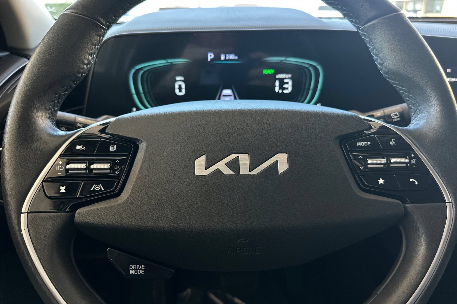 Used 2023 Kia Niro EX FWD image 23