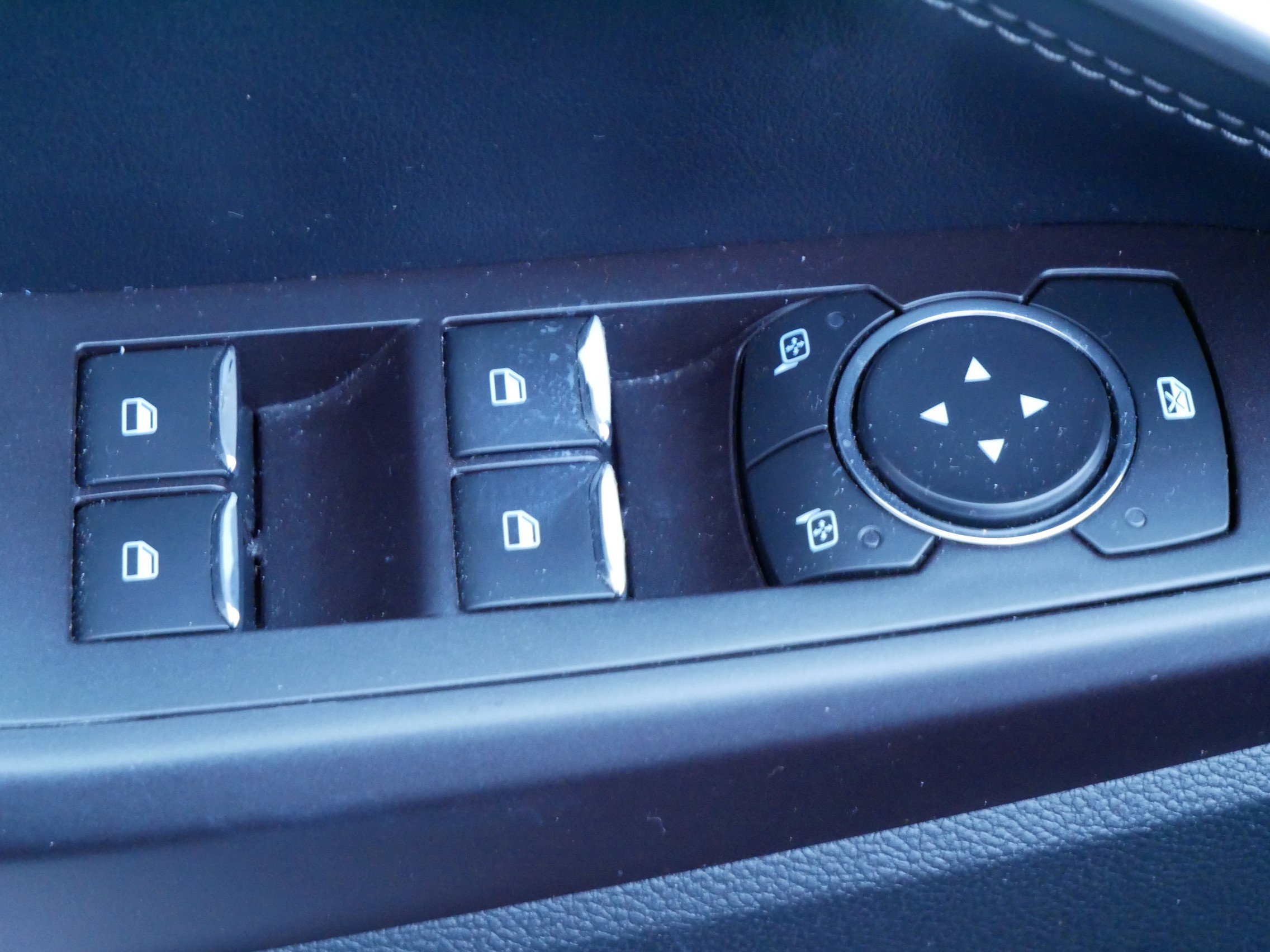 Certified 2020 Ford Explorer XLT w/ Equipment Group 202A image 12