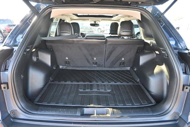 Used 2019 Jeep Cherokee Trailhawk w/ Comfort/Convenience Group AWD/4WD image 12