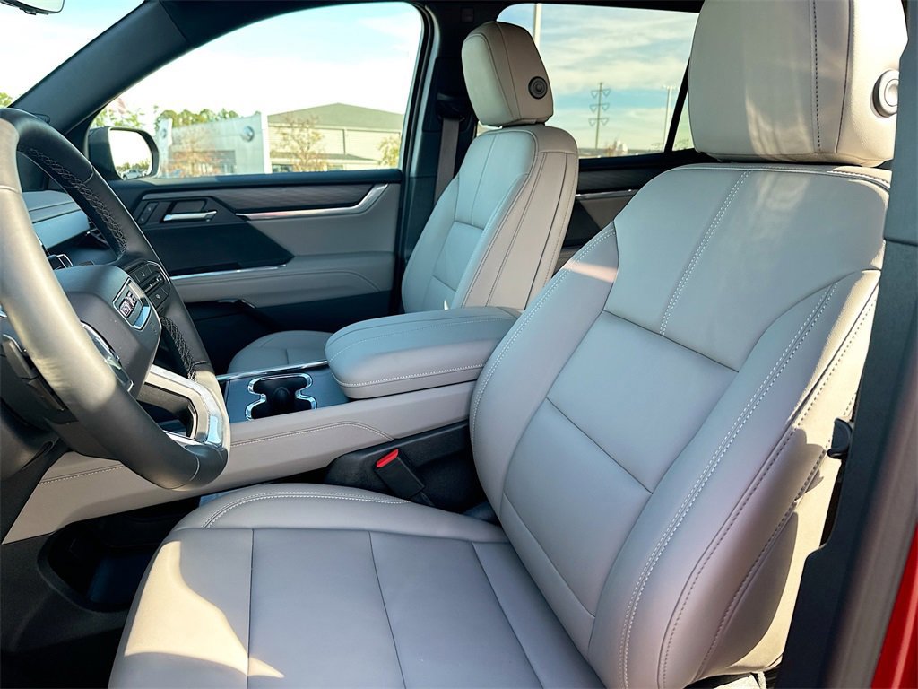 Used 2026 GMC Acadia Elevation w/ Black Edition image 9