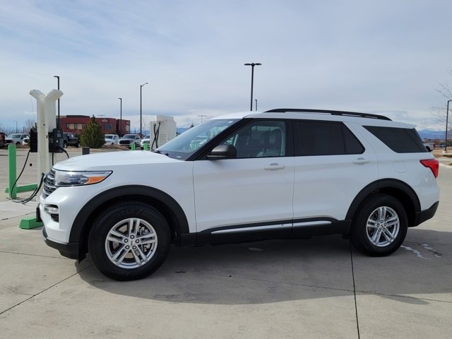 Certified 2024 Ford Explorer XLT w/ Equipment Group 202A image 4