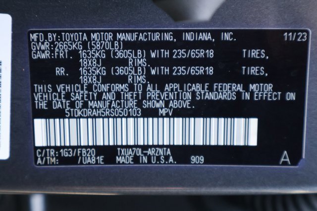 Used 2024 Toyota Highlander LE image 38