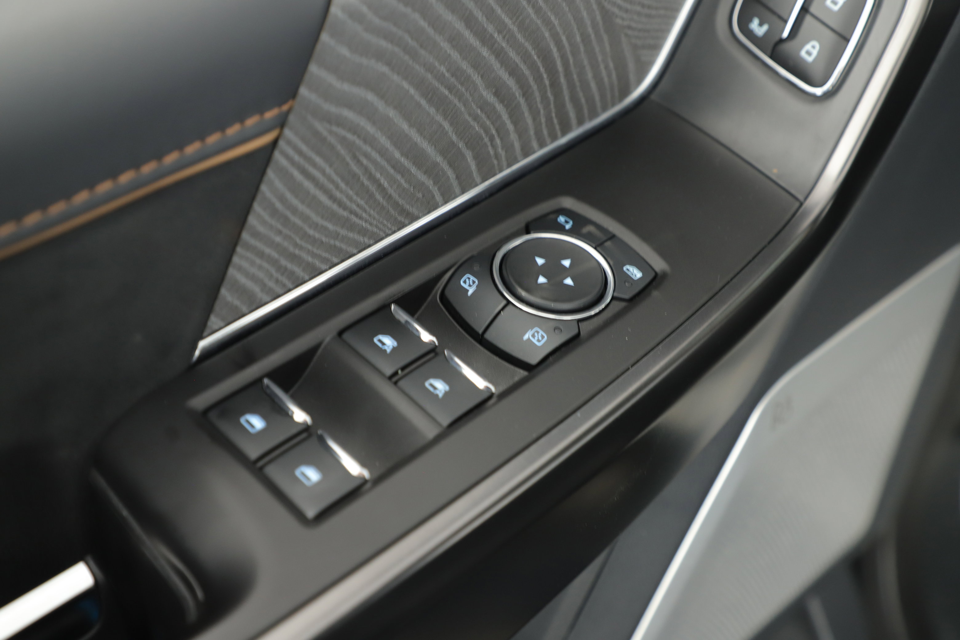 Certified 2023 Ford F150 Platinum w/ Equipment Group 701A High image 10