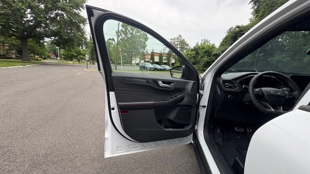 Certified 2023 Ford Escape ST-Line w/ Tech Pack #1 AWD/4WD image 38