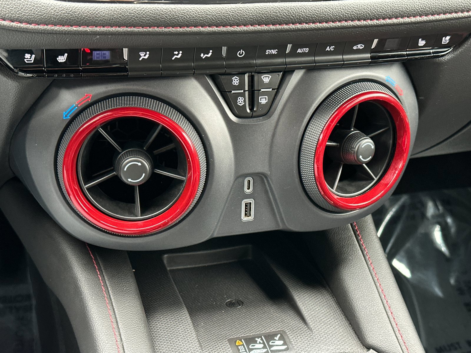 Used 2023 Chevrolet Blazer RS w/ Enhanced Convenience Package image 21