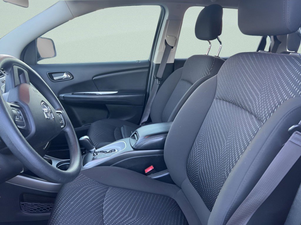 Used 2017 Dodge Journey SE w/ Flexible Seating Group image 22