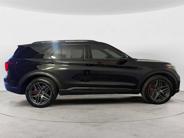 Certified 2025 Ford Explorer ST AWD/4WD image 6