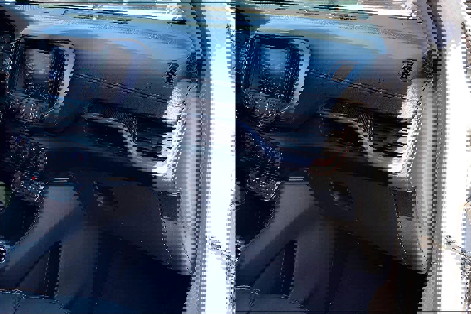 Used 2024 GMC Terrain AT4 image 19