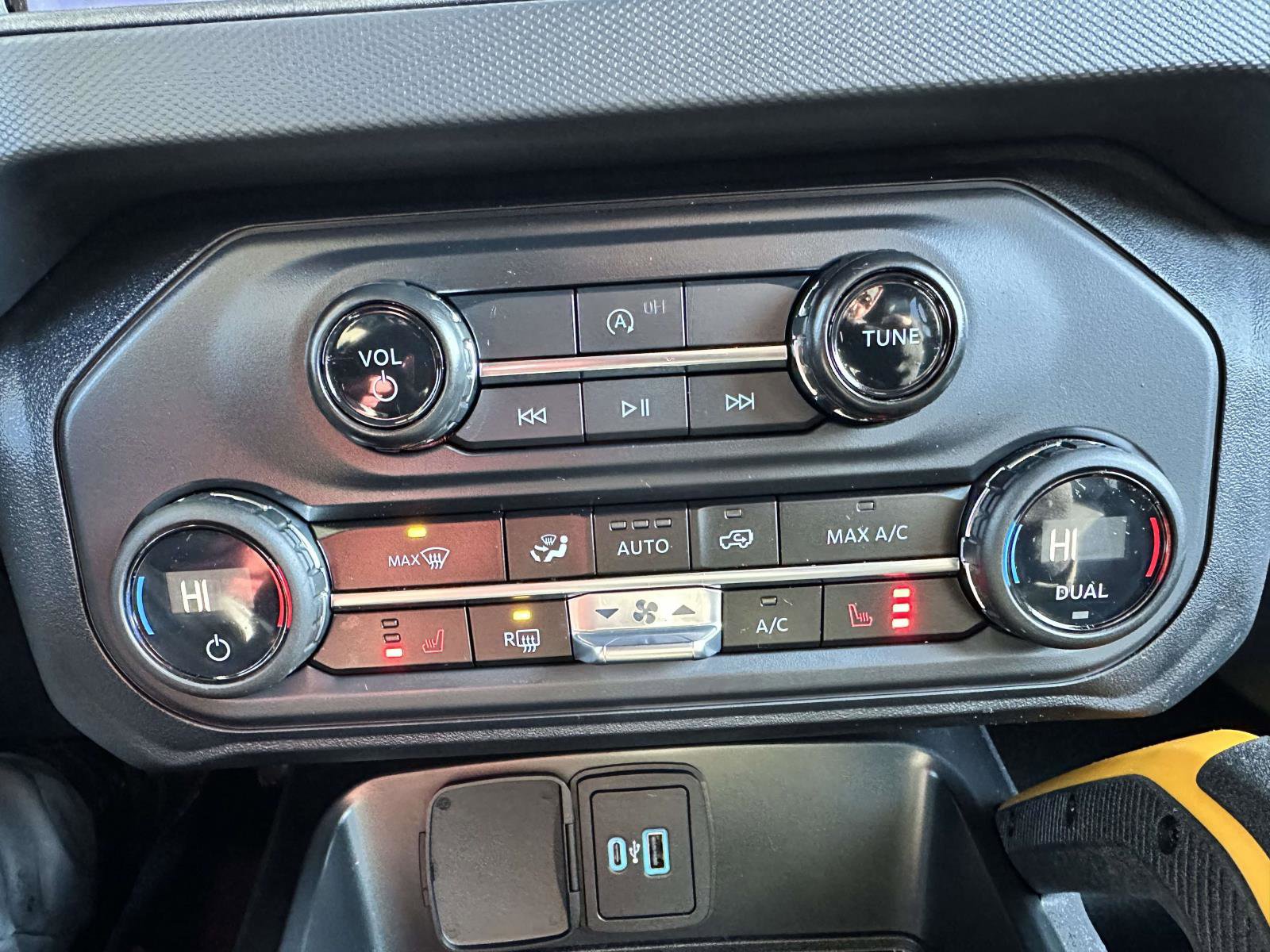 Certified 2024 Ford Bronco Badlands w/ Sasquatch Package image 24