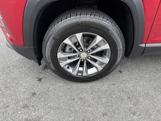 Used 2025 Chevrolet Equinox LT AWD/4WD image 13