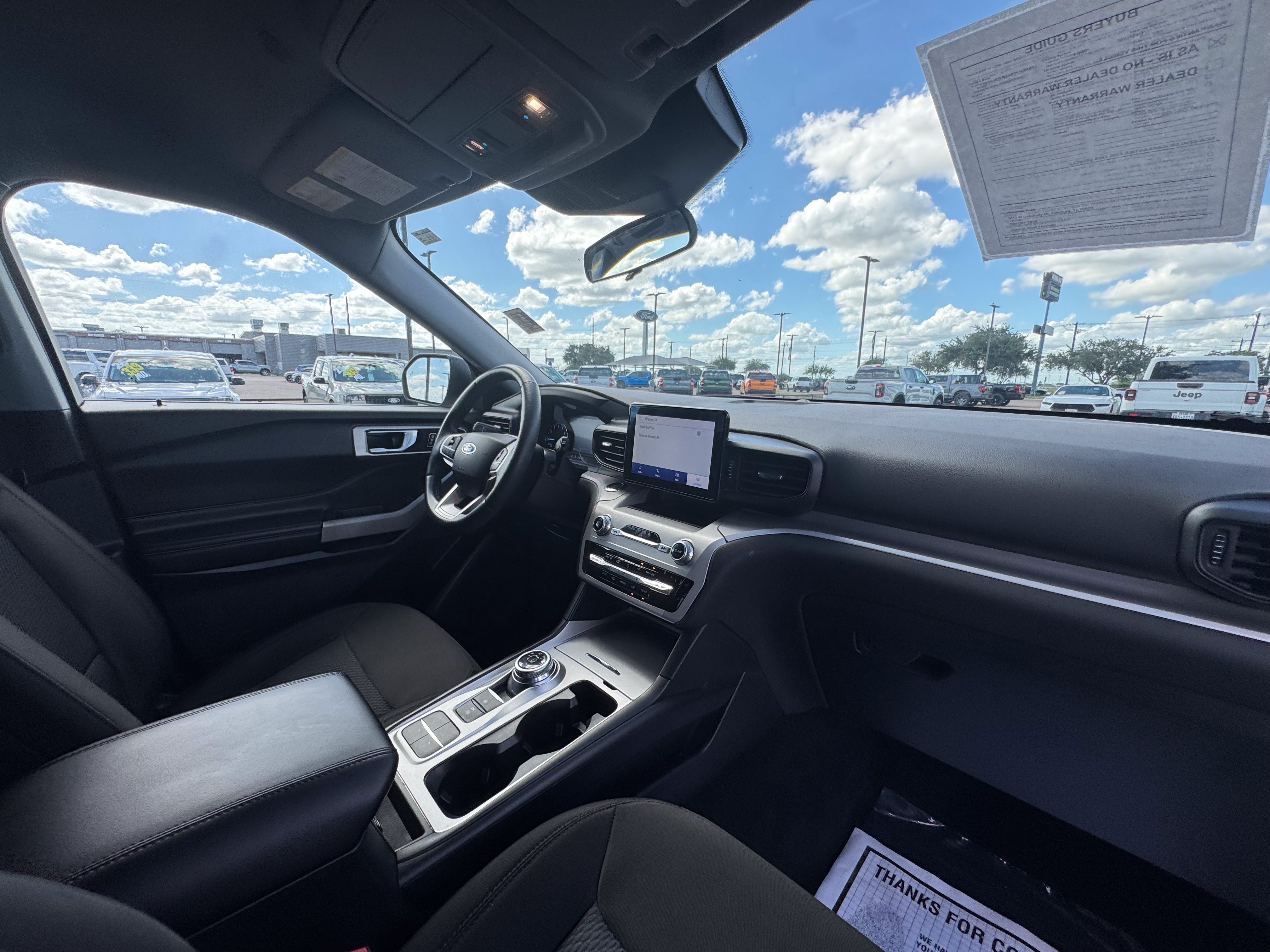 Certified 2024 Ford Explorer XLT RWD image 36