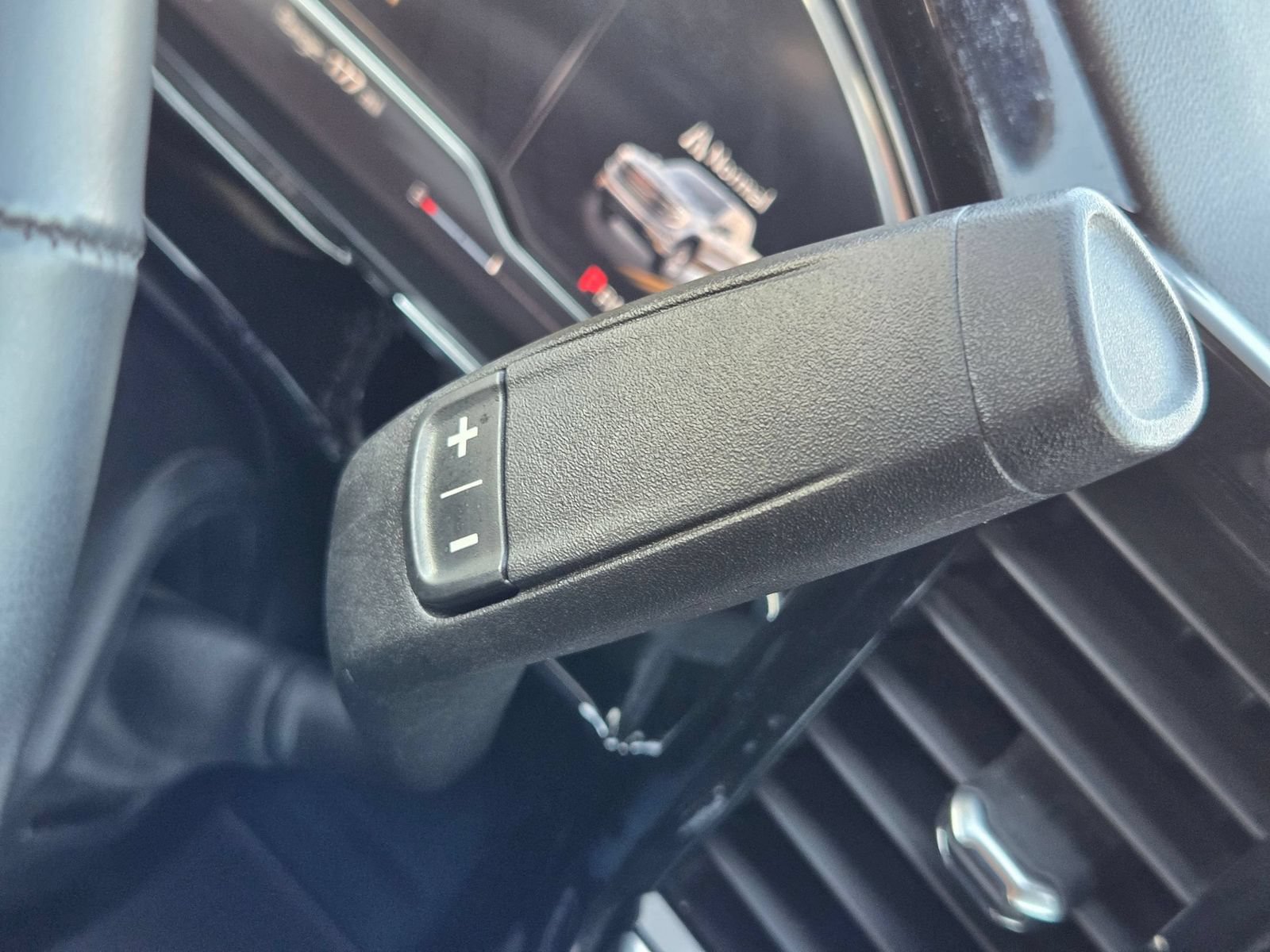 Used 2025 GMC Sierra 1500 Elevation AWD/4WD image 17