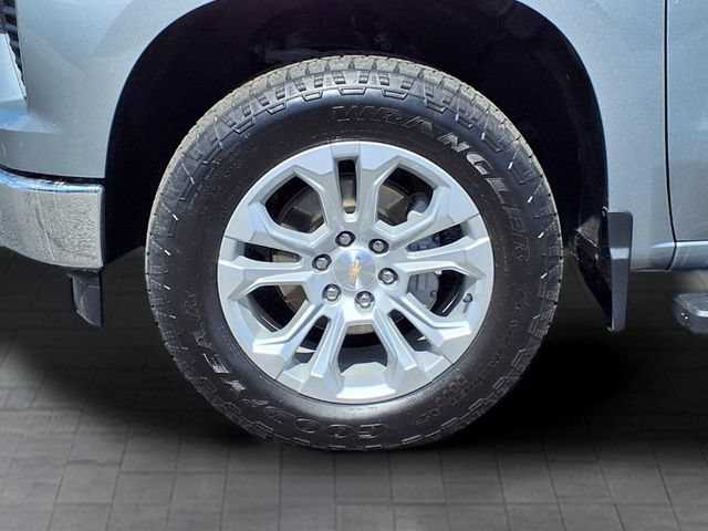 Used 2025 Chevrolet Silverado 1500 LTZ AWD/4WD image 9
