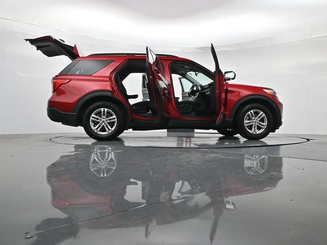 Certified 2023 Ford Explorer XLT RWD image 54