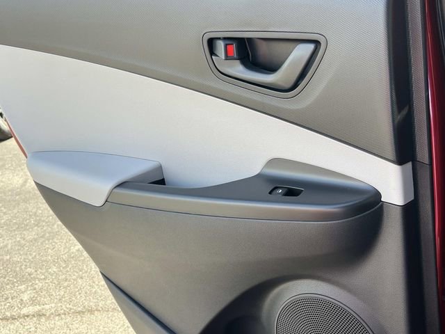 Used 2023 Hyundai Kona SEL image 18