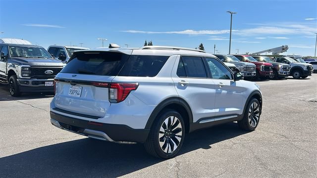 Certified 2025 Ford Explorer Platinum w/ LUX Leather Package AWD/4WD image 3