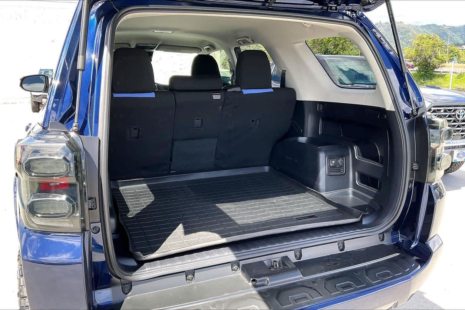 Used 2021 Toyota 4Runner SR5 AWD/4WD image 18