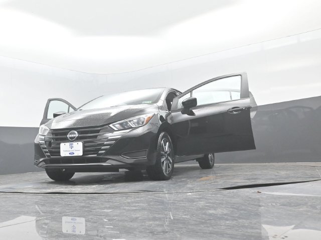 Used 2024 Nissan Versa SV FWD image 29