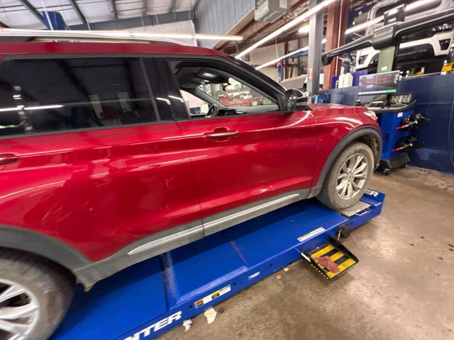 Certified 2021 Ford Explorer Limited w/ Equipment Group 301A AWD/4WD image 19