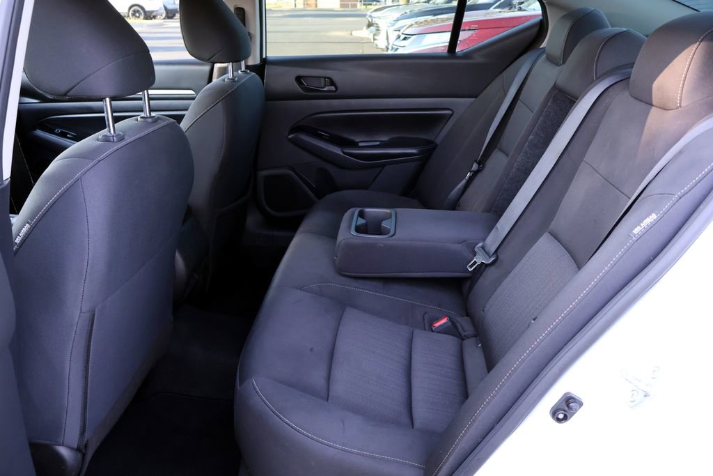 Used 2023 Nissan Altima 2.5 SV FWD image 23