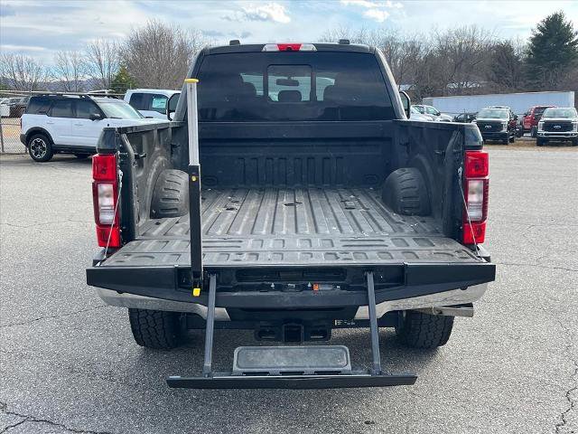 Certified 2020 Ford F350 Lariat w/ Lariat Ultimate Package image 6