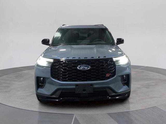 Certified 2025 Ford Explorer ST AWD/4WD image 11