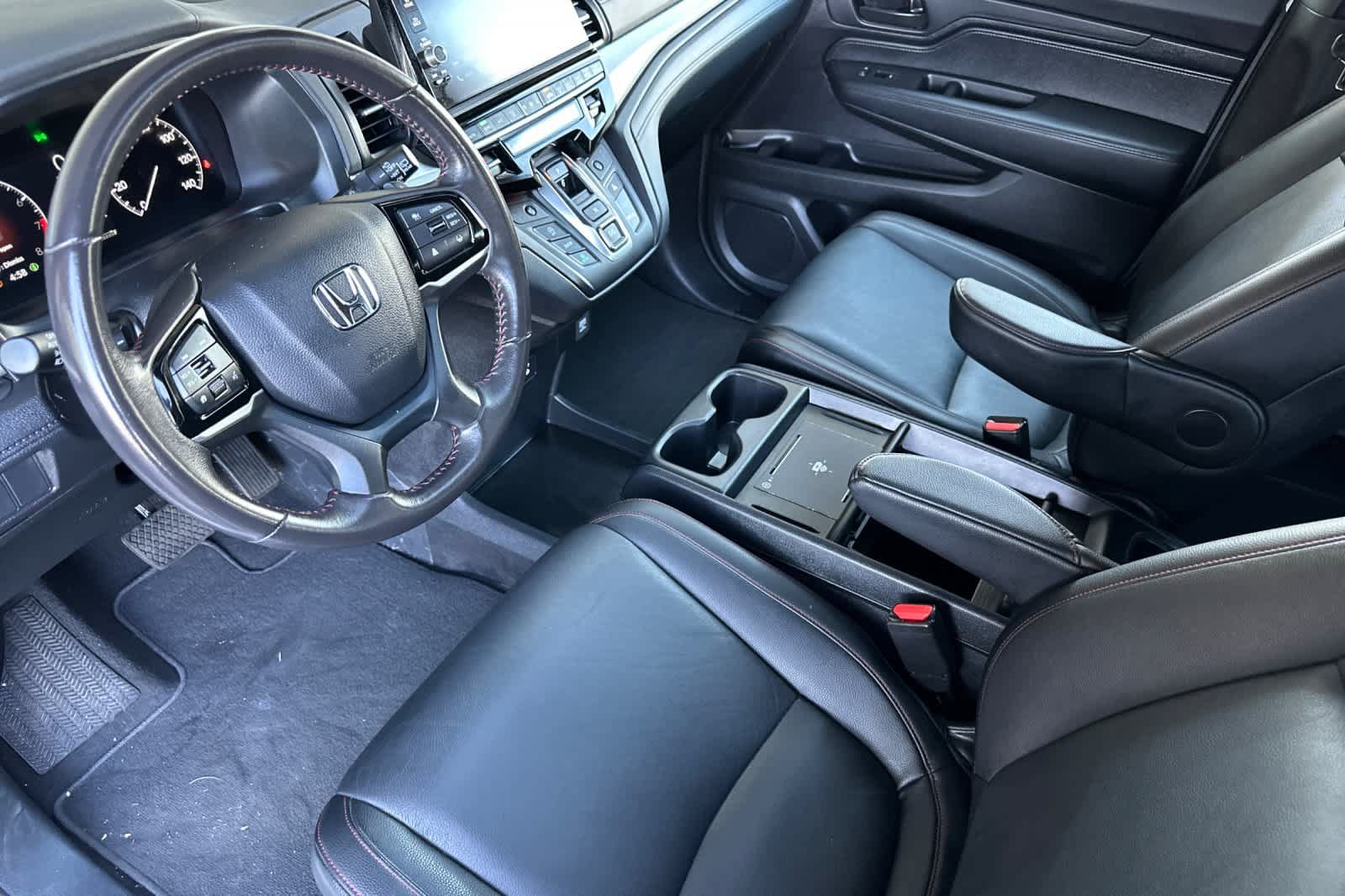 Used 2025 Honda Odyssey Sport-L image 11