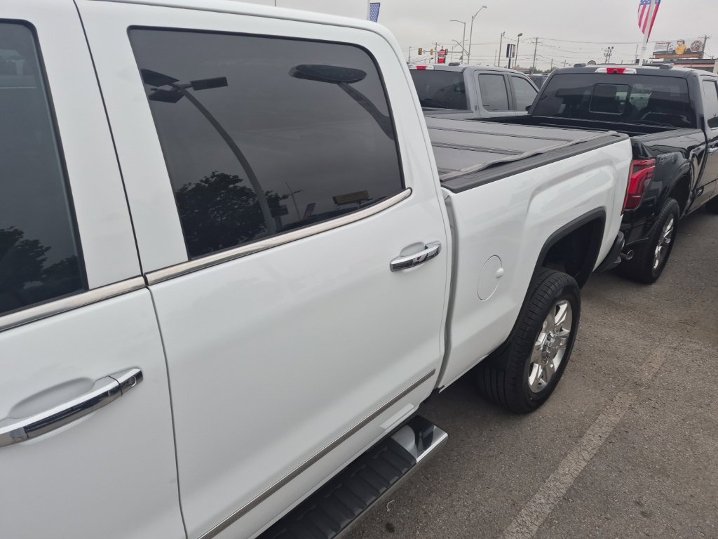 Used 2019 GMC Sierra 2500 SLT w/ Duramax Plus Package AWD/4WD image 11