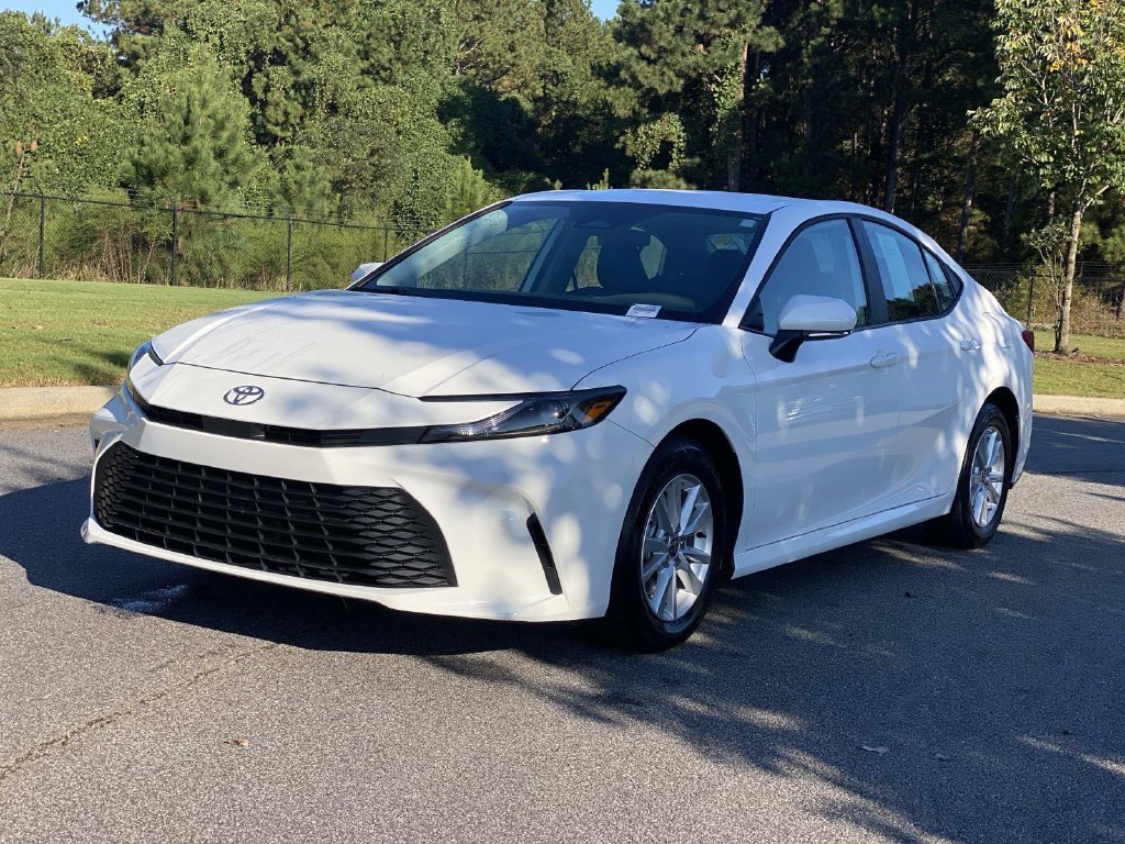 Used 2026 Toyota Camry LE FWD image 12