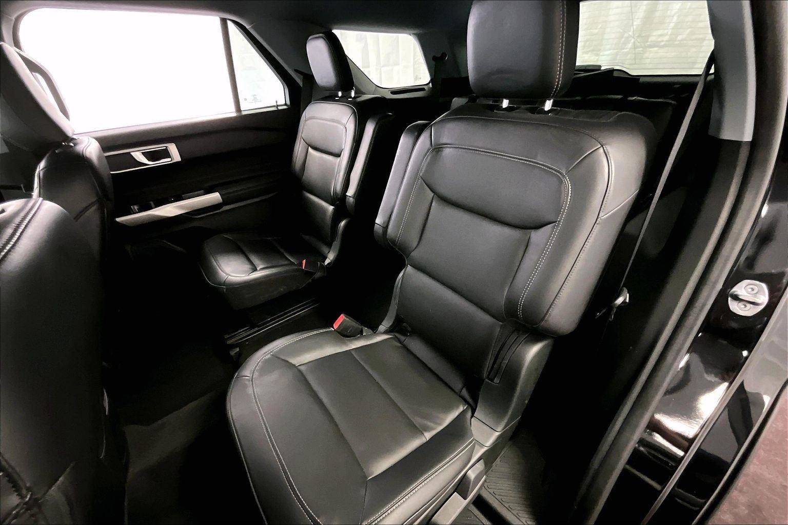 Certified 2022 Ford Explorer XLT w/ Equipment Group 202A image 25