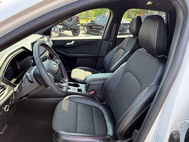 Certified 2023 Ford Escape ST-Line w/ Tech Pack #1 AWD/4WD image 7