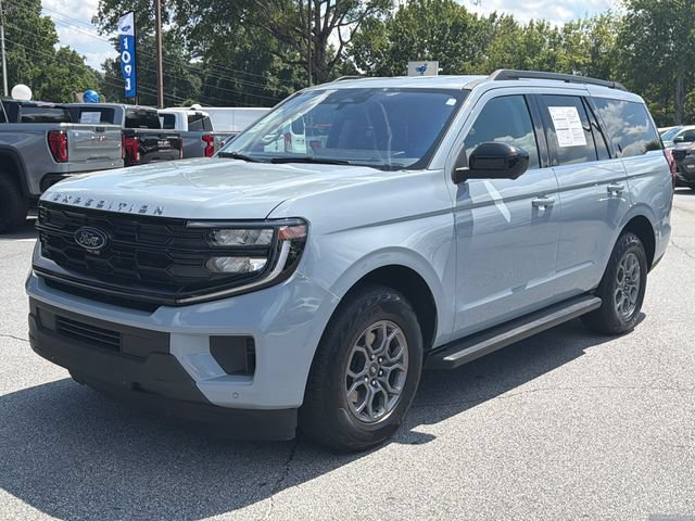 Certified 2025 Ford Expedition Active RWD image 3