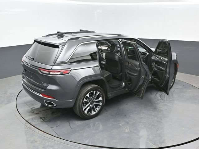 Used 2022 Jeep Grand Cherokee Overland w/ Advanced Protech Group III AWD/4WD image 27