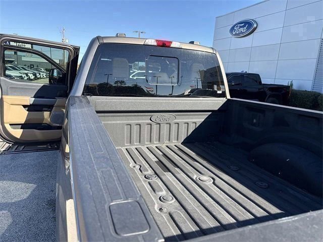 Certified 2023 Ford F250 Lariat w/ Chrome Package image 27