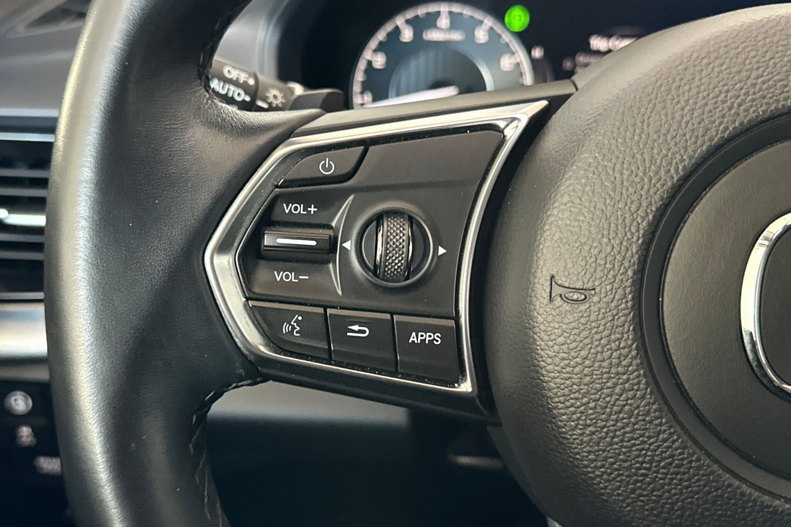 Used 2023 Acura RDX FWD image 25