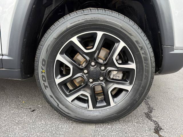 Used 2020 Jeep Compass Trailhawk AWD/4WD image 5