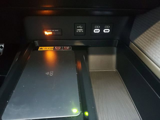 Used 2025 Toyota Camry XSE image 29