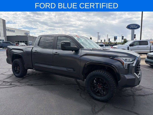 Used 2024 Toyota Tundra Platinum AWD/4WD image 3